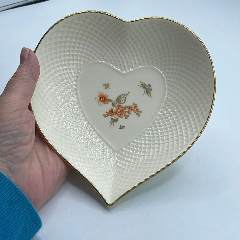 Vintage Mikasa Belle Epoque textured heart dish